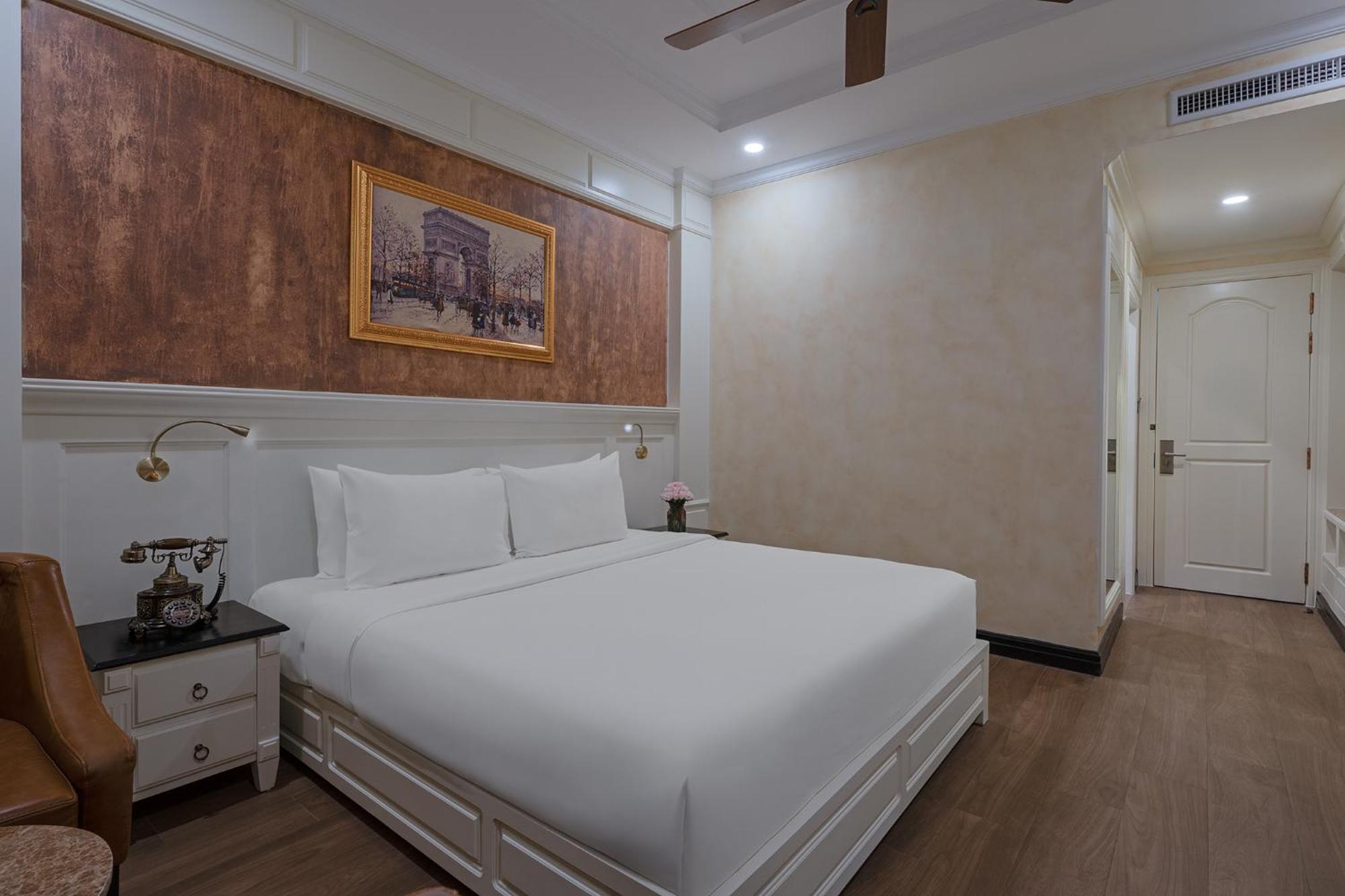 Anik Palace